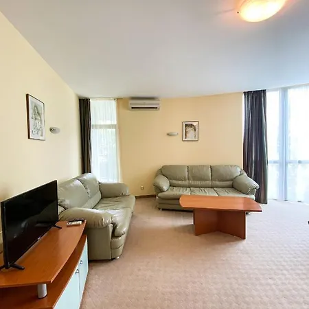 - One Bedroom Beachfront Golden Sands